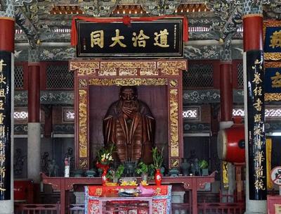 泉州府文庙,是全国重点文物保护单位,是泉州市主要文化古迹之一